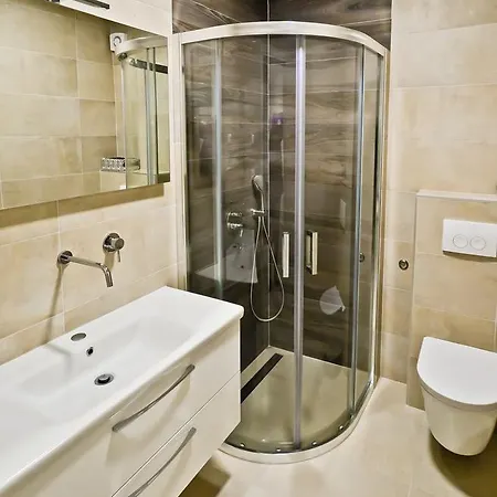 Andrea L Apartmán Pomer