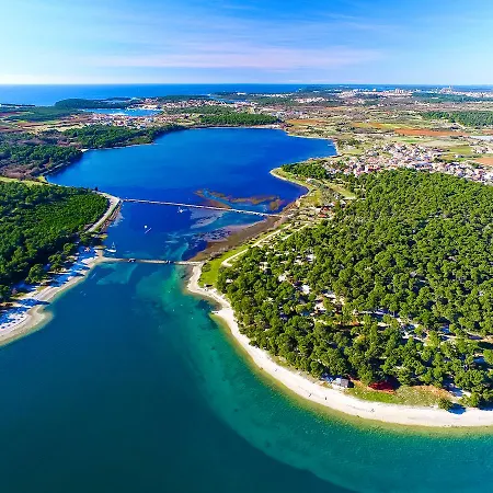 Andrea L شقة بومير