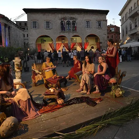 Andrea L شقة بومير